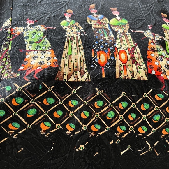 305. Citron 100% Silk Blouse Size Medium - Picture 4 of 10